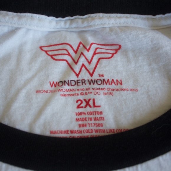 Wonder Woman Tee - Picture 4 of 4